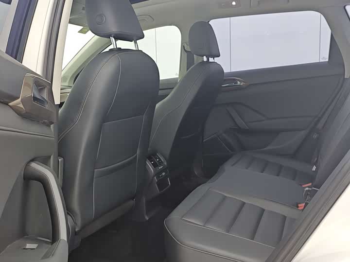 Фото 13 - Volkswagen Tharu