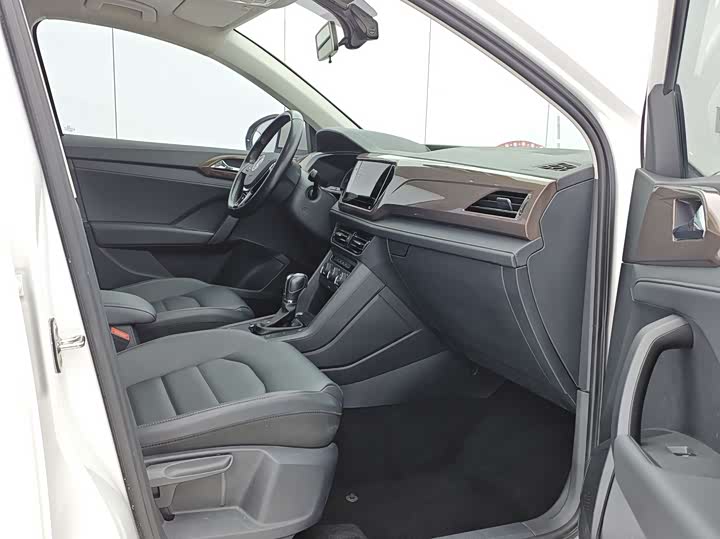 Фото 15 - Volkswagen Tharu