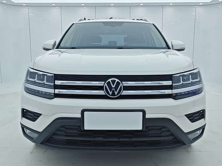 Фото 2 - Volkswagen Tharu