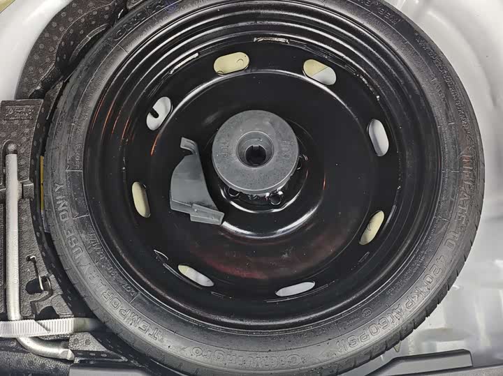 Фото 23 - Volkswagen Tharu