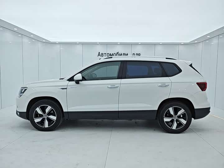 Фото 7 - Volkswagen Tharu