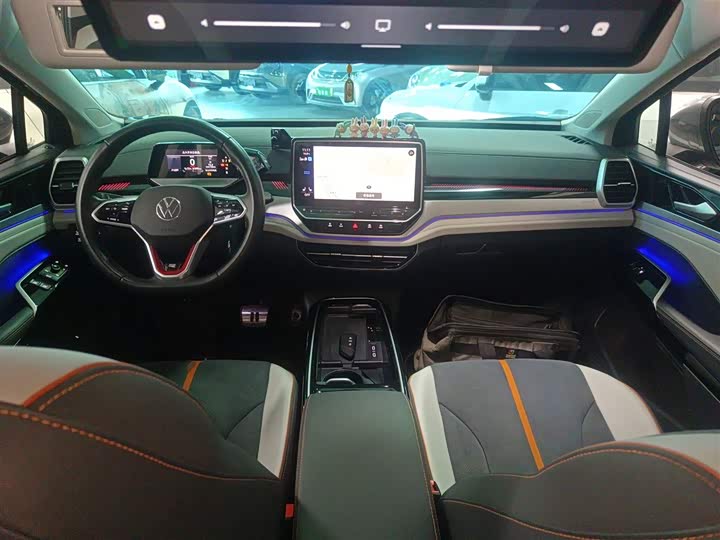 Фото 10 - Volkswagen ID.6 Crozz