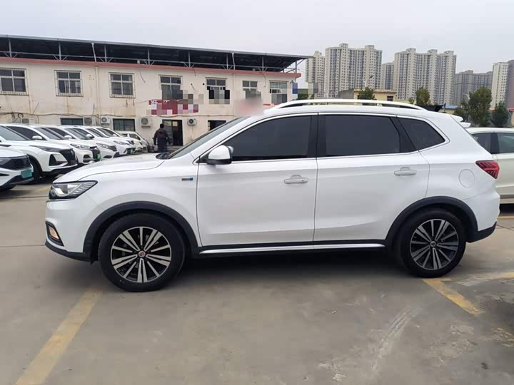 Фото 5 - Roewe RX5