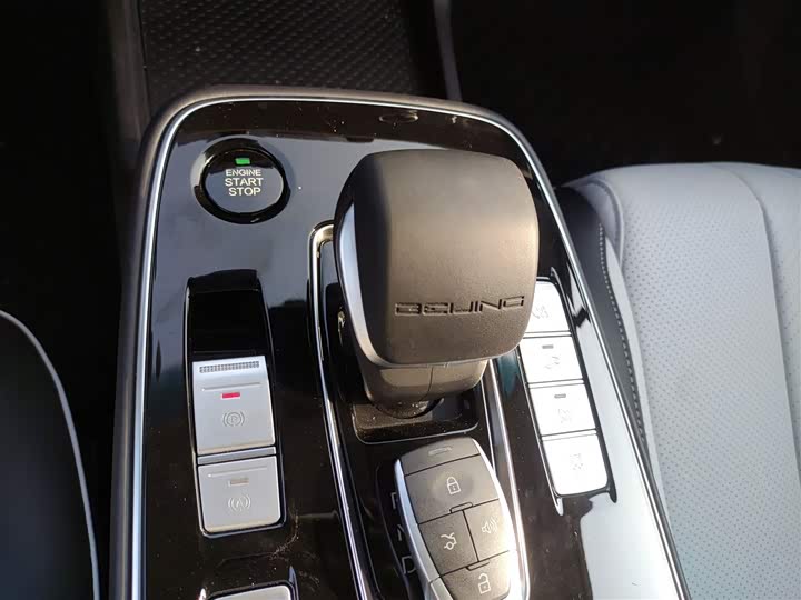 Фото 14 - Beijing EU5 Plus