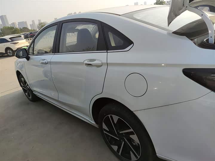 Фото 5 - Beijing EU5 Plus