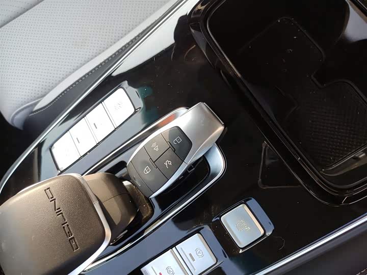 Фото 9 - Beijing EU5 Plus