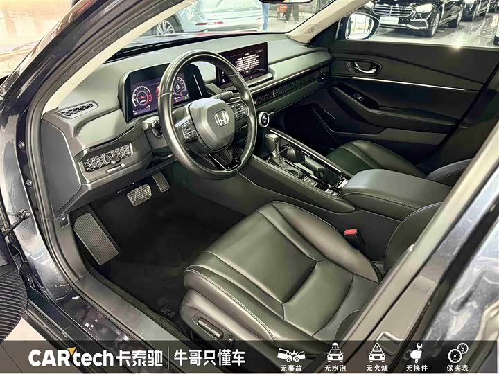 Фото 16 - Honda Accord