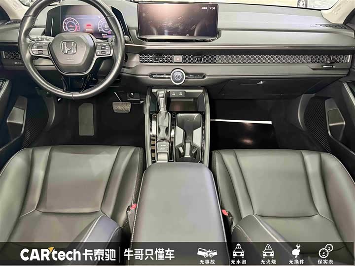 Фото 17 - Honda Accord