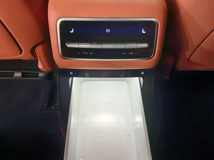 Фото 6 - LiXiang L9