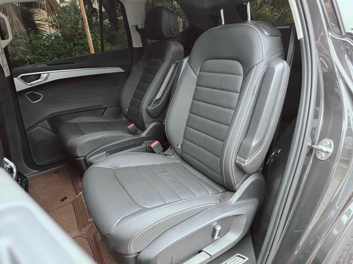 Фото 19 - Volkswagen Talagon