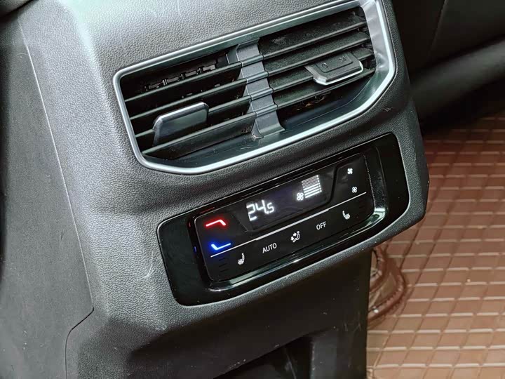 Фото 21 - Volkswagen Talagon