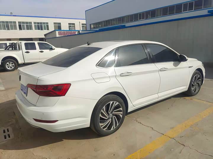 Фото 8 - Volkswagen Sagitar L