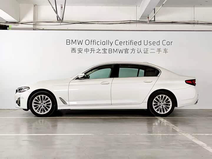 Фото 3 - BMW 5 Series