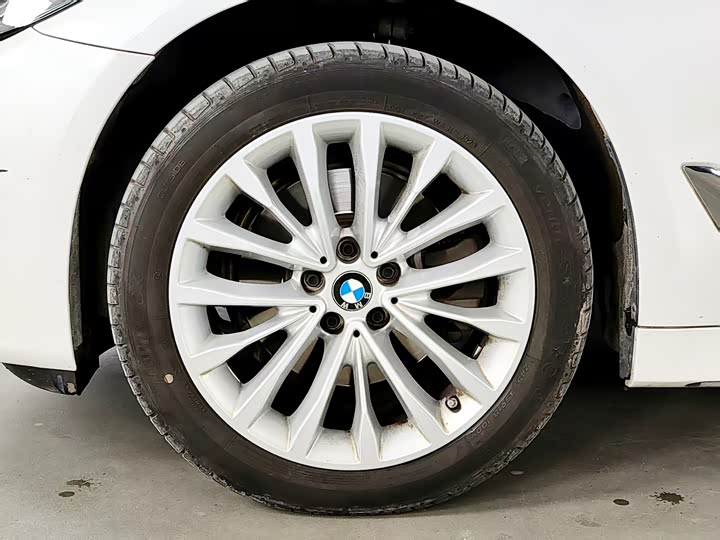 Фото 4 - BMW 5 Series