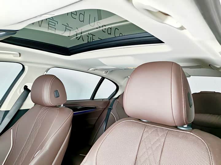 Фото 5 - BMW 5 Series