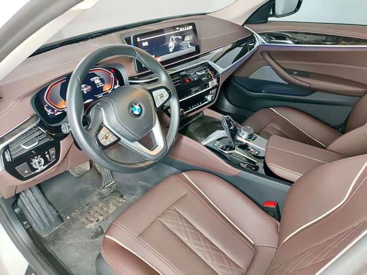 Фото 6 - BMW 5 Series