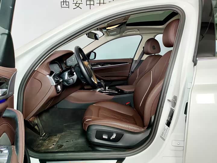 Фото 7 - BMW 5 Series