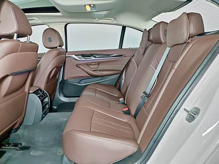 Фото 8 - BMW 5 Series