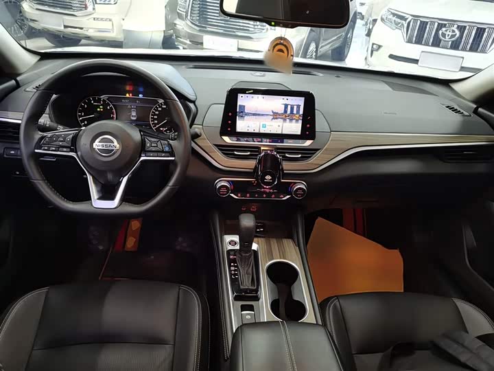 Фото 10 - Nissan Teana