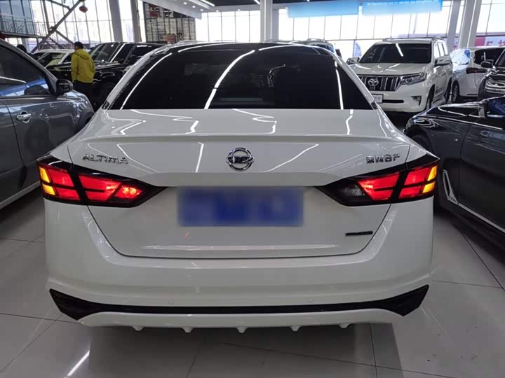 Фото 6 - Nissan Teana