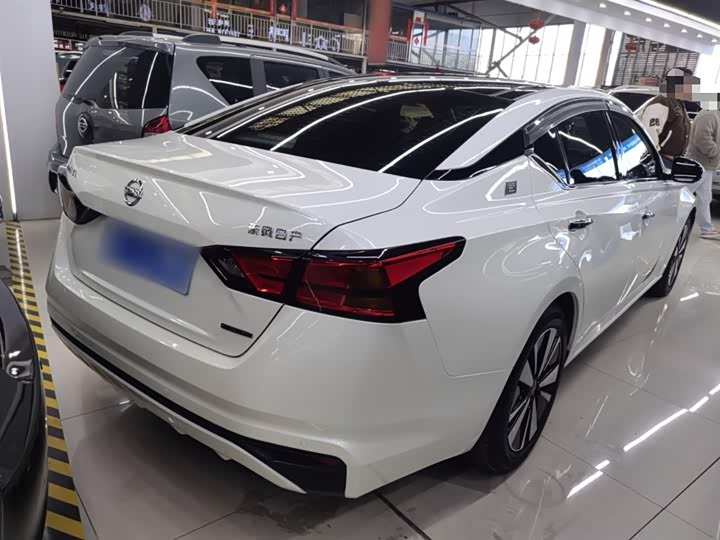 Фото 7 - Nissan Teana