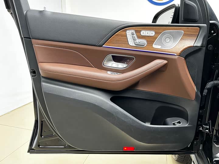 Фото 4 - Mercedes-Benz GLS-Class