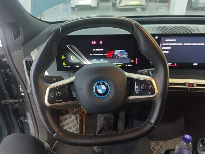 Фото 11 - BMW iX