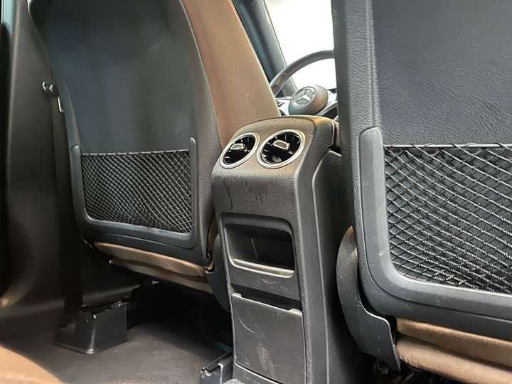 Фото 13 - Mercedes-Benz GLB-Class