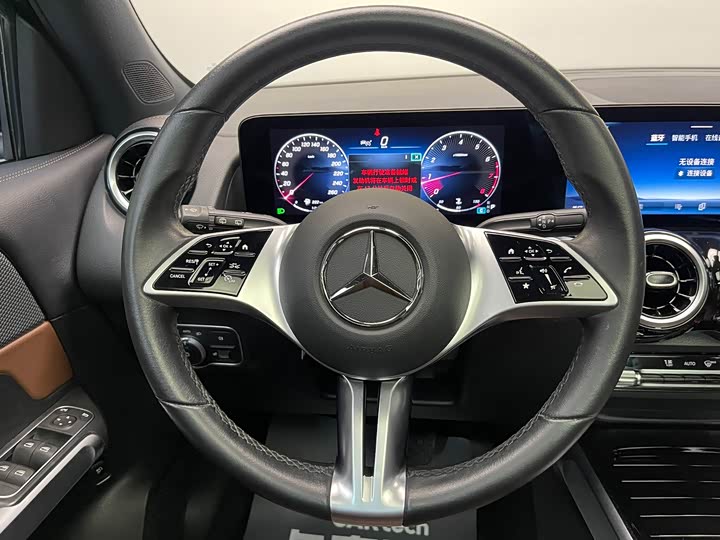 Фото 15 - Mercedes-Benz GLB-Class