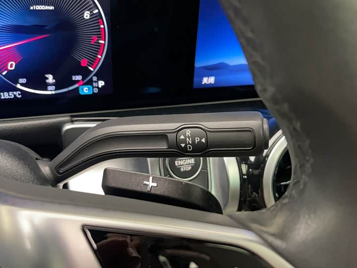 Фото 19 - Mercedes-Benz GLB-Class