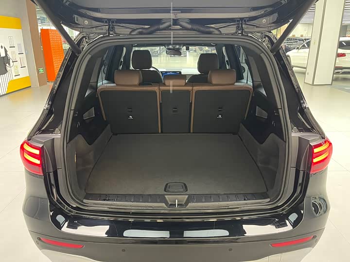 Фото 30 - Mercedes-Benz GLB-Class