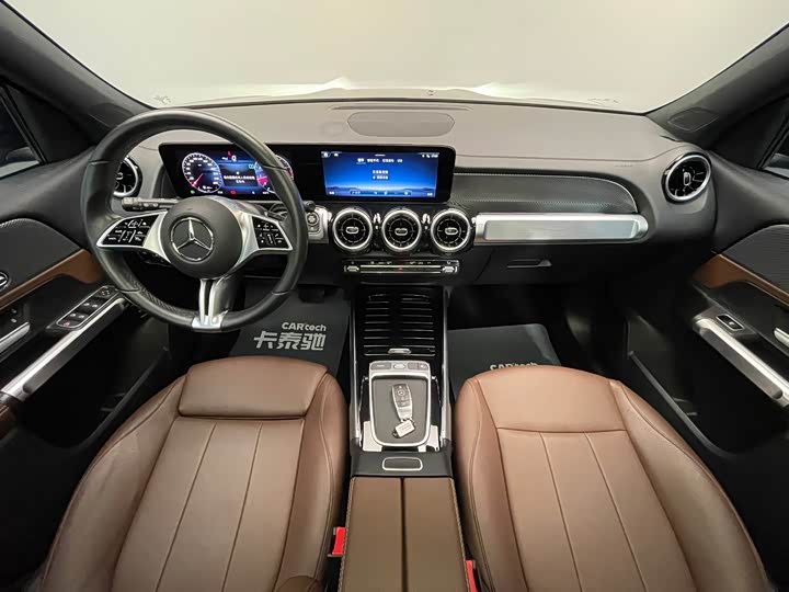 Фото 9 - Mercedes-Benz GLB-Class