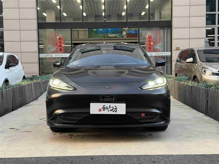 Фото 2 - BAIC Arcfox Alpha S