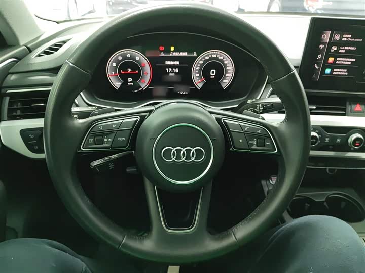 Фото 11 - Audi A4L