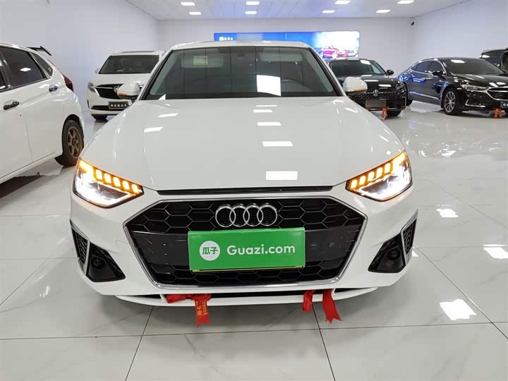 Фото 3 - Audi A4L