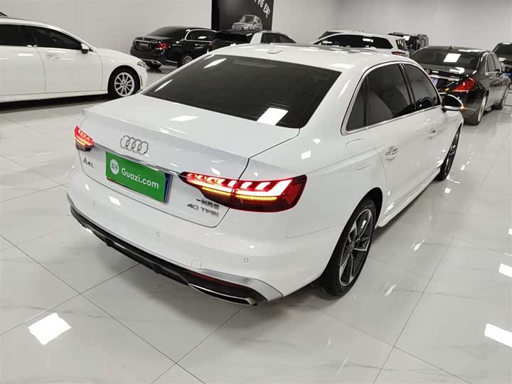 Фото 7 - Audi A4L