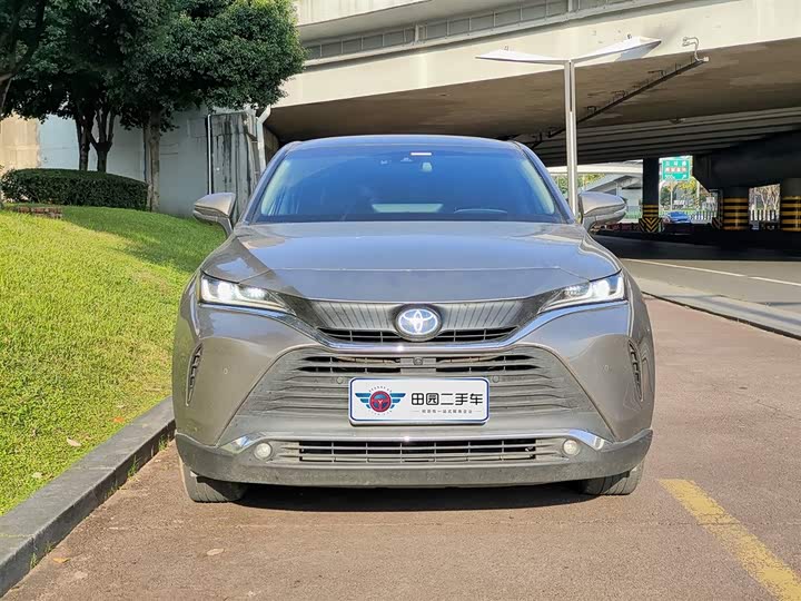 Фото 2 - Toyota Harrier