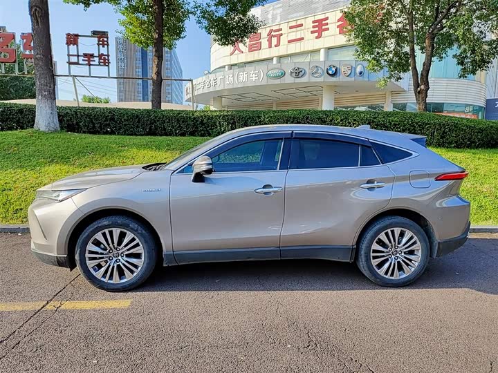 Фото 3 - Toyota Harrier