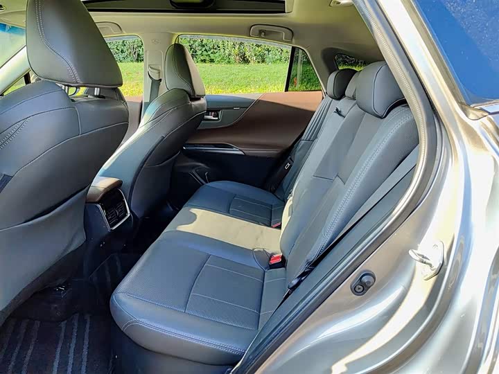 Фото 8 - Toyota Harrier