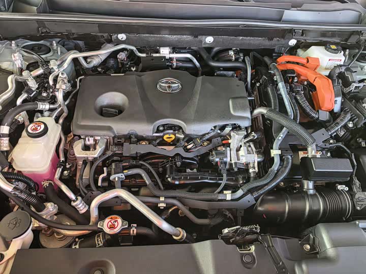 Фото 7 - Toyota RAV4 Hybrid