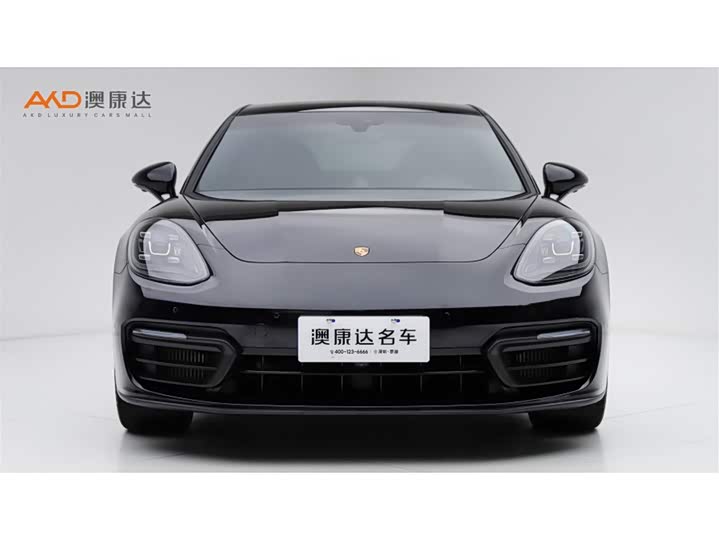 Фото 2 - Porsche Panamera