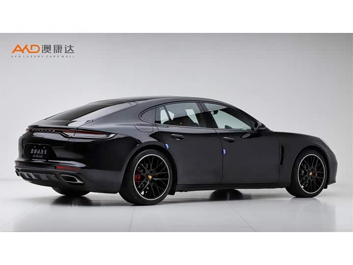 Фото 3 - Porsche Panamera