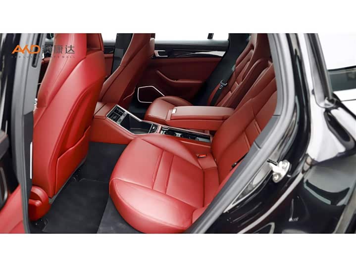 Фото 7 - Porsche Panamera