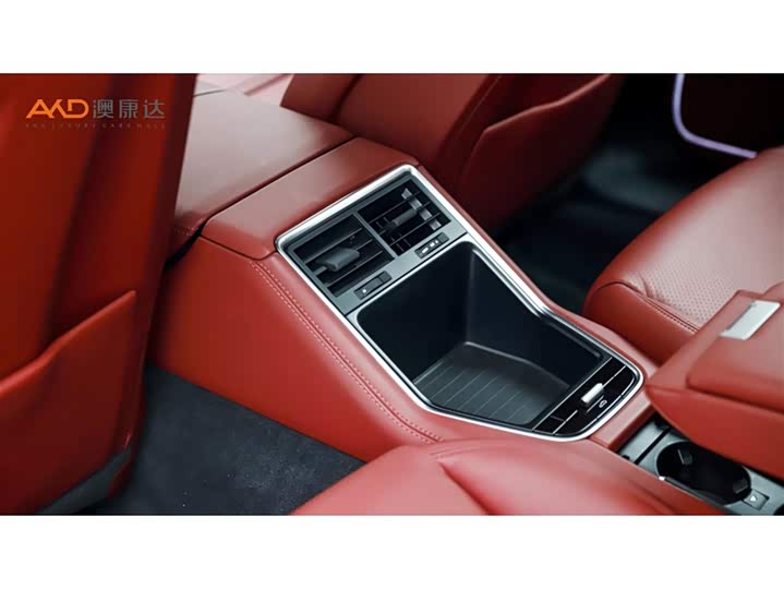 Фото 9 - Porsche Panamera