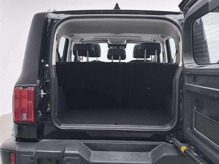 Фото 16 - Tank 300