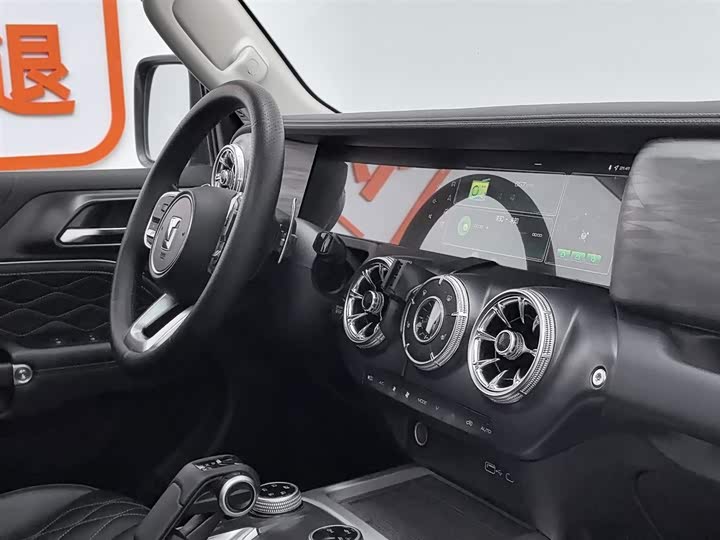 Фото 22 - Tank 300