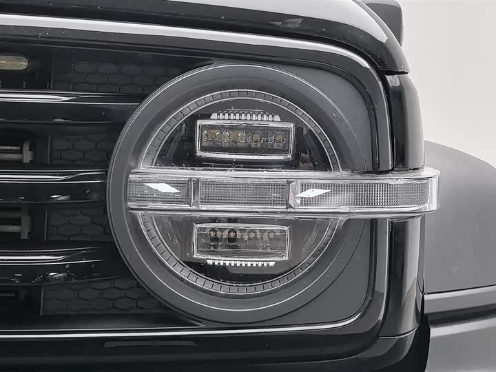 Фото 7 - Tank 300