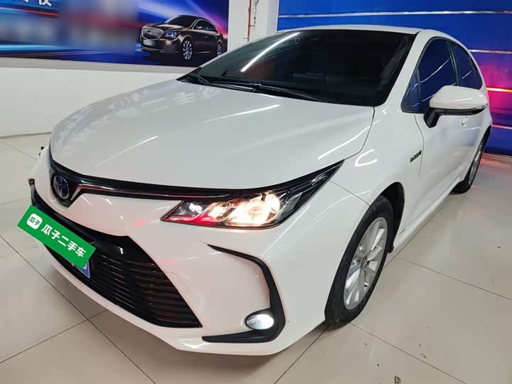 Фото 1 - Toyota Corolla