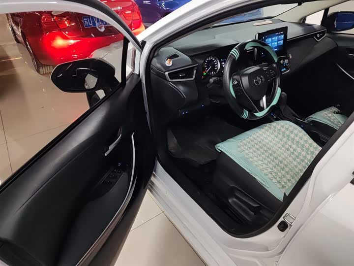 Фото 16 - Toyota Corolla