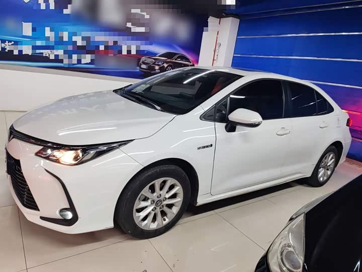 Фото 5 - Toyota Corolla